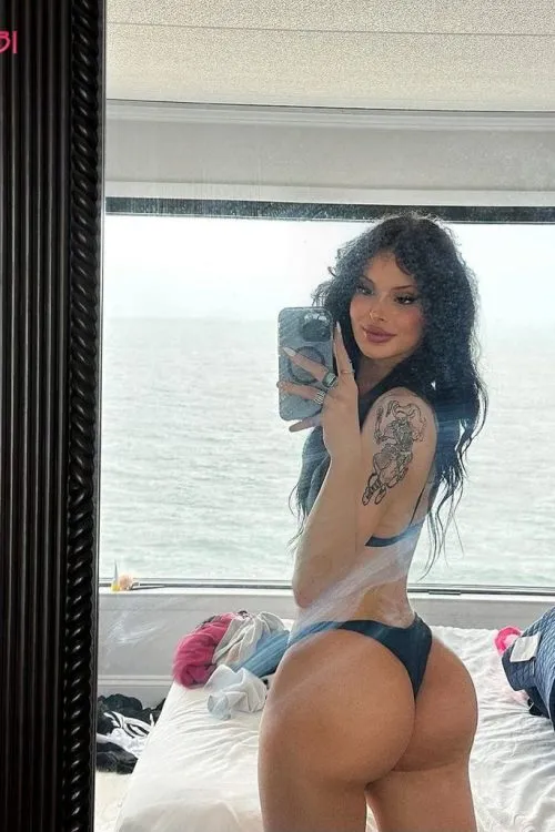 Sasha SEX+VIRT